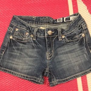 Miss Me shorts - Size 28